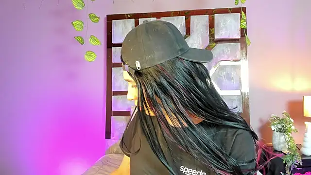 Snapshot of Electra_Gosselin chatting on 04.29.26 Electra Gosselin online show from 04.29.26