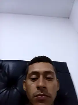 Snapshot of Boy_hot- chatting on 09.11.25 Boy hot- online show from 09.11.25