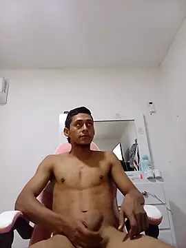 Snapshot of Boy_hot- chatting on 09.18.25 Boy hot- online show from 09.18.25