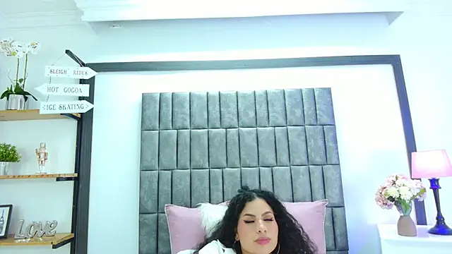 Skyler Fox  online show from 01.14.26