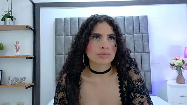 Snapshot of Skyler_Fox_ chatting on 05.02.26 Skyler Fox online show from 05.02.26