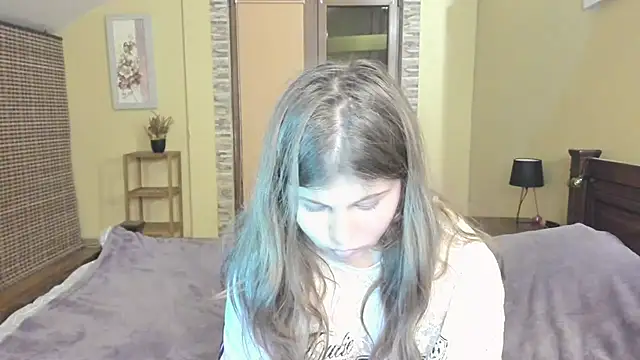 Snapshot of Lilly_Jess chatting on 10.18.25 Lilly Jess online show from 10.18.25