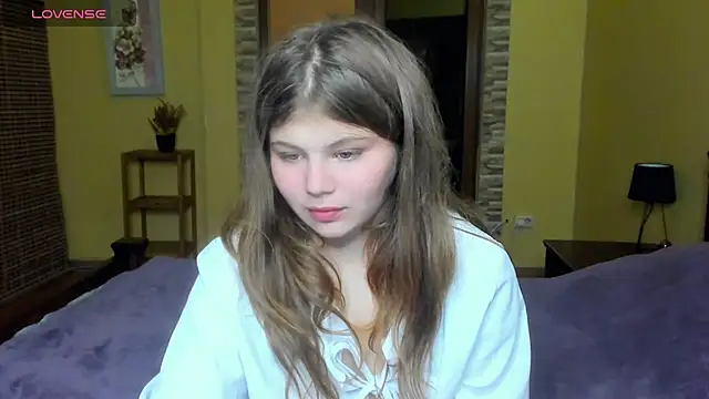 Snapshot of Lilly_Jess chatting on 10.22.25 Lilly Jess online show from 10.22.25