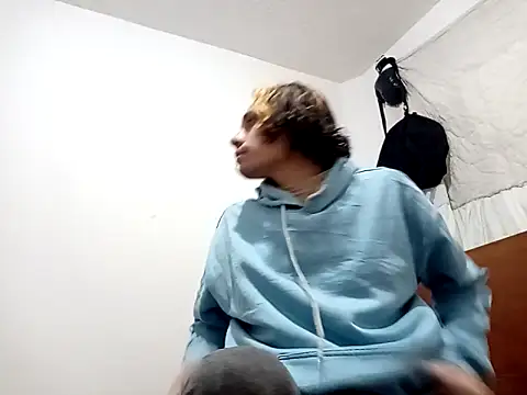 Snapshot of kittymutant99 chatting on 11.05.25 kittymutant99 online show from 11.05.25