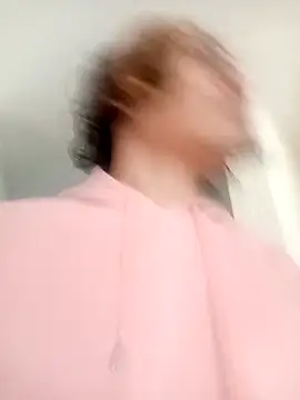 Snapshot of kittymutant99 chatting on 12.05.25 kittymutant99 online show from 12.05.25