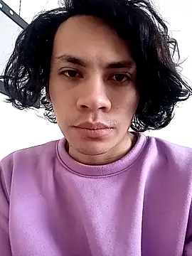 Snapshot of kittymutant99 chatting on 12.21.25 kittymutant99 online show from 12.21.25