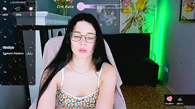 Snapshot of Charming_Mysteriousss chatting on 10.03.25 Charming Mysteriousss online show from 10.03.25