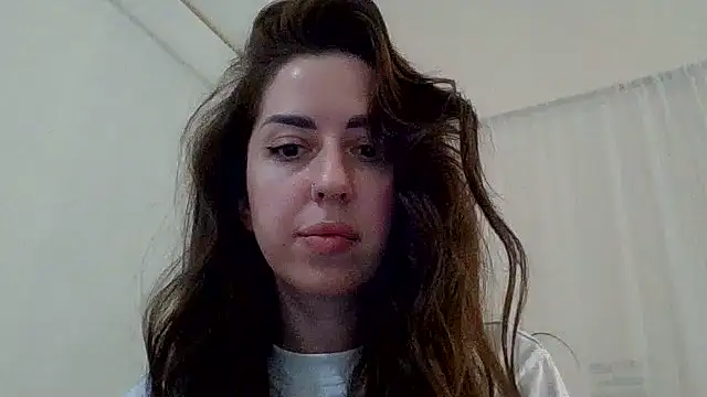 Snapshot of Venzalia chatting on 11.30.25 Venzalia online show from 11.30.25