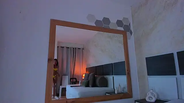 Susanna Cute online show from 10.20.25