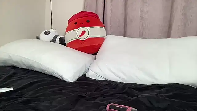 Snapshot of scottishtwink01 chatting on 10.15.25 scottishtwink01 online show from 10.15.25