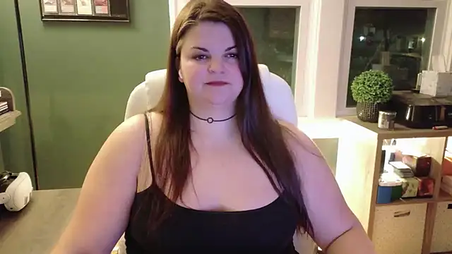 PlayWithBrittany online show from 12.02.25