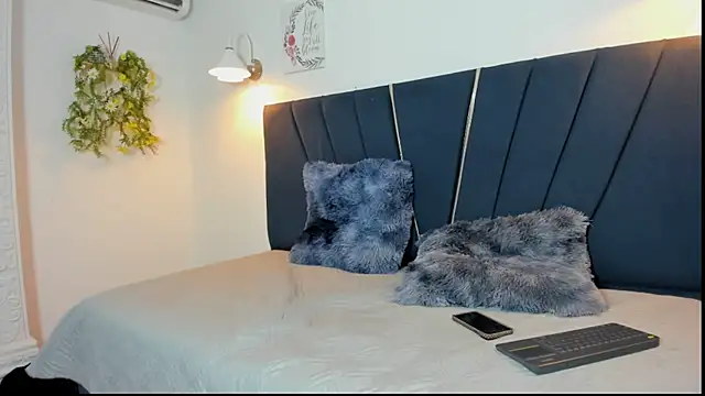 Snapshot of ryan_cum23 chatting on 09.30.25 ryan cum23 online show from 09.30.25