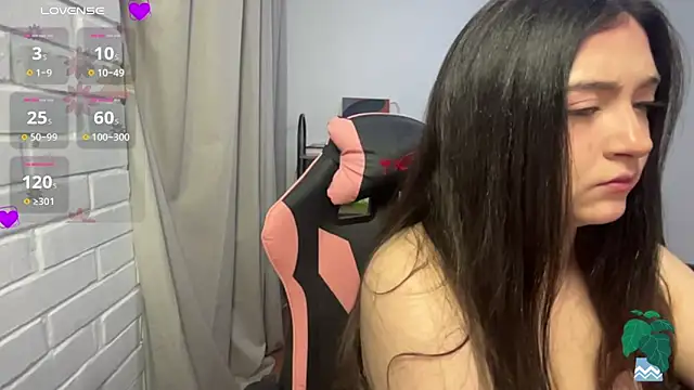 valentinauwu online show from 03.18.26