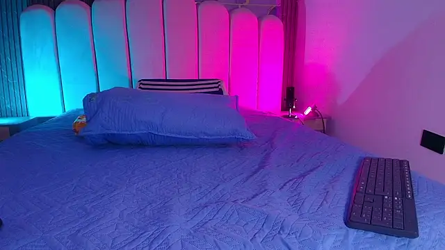 abbyrouss  online show from 02.20.26