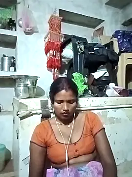 Snapshot of Cm_pooja chatting on 09.25.25 Cm pooja online show from 09.25.25