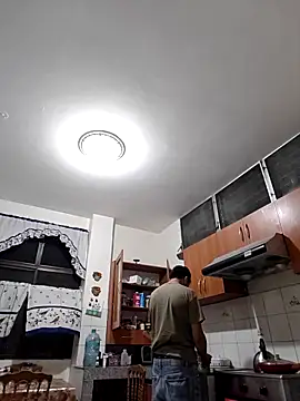 Snapshot of Mac50rus chatting on 09.12.25 Mac50rus online show from 09.12.25