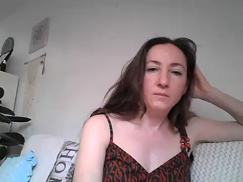 Snapshot of Valessya chatting on 06.16.26 Valessya online show from 06.16.26