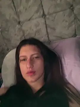 Caroline daring online show from 03.26.26