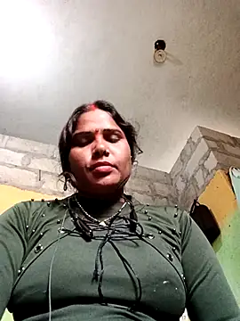 SweetKomal89 online show from 10.28.25