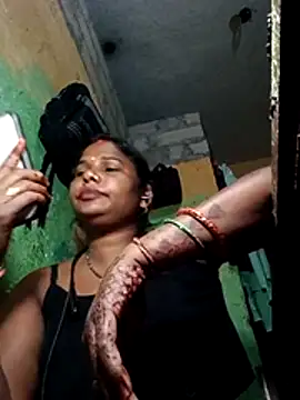 SweetKomal89 online show from 10.29.25