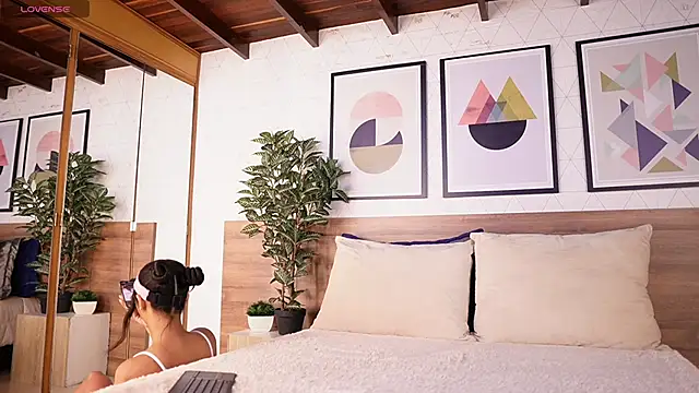 VictoriaShelby online show from 04.09.26