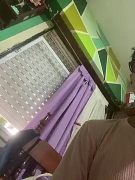 Snapshot of Ismaa__98 chatting on 10.17.25 Ismaa 98 online show from 10.17.25