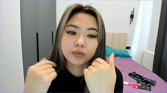 Maakimita online show from 10.28.25