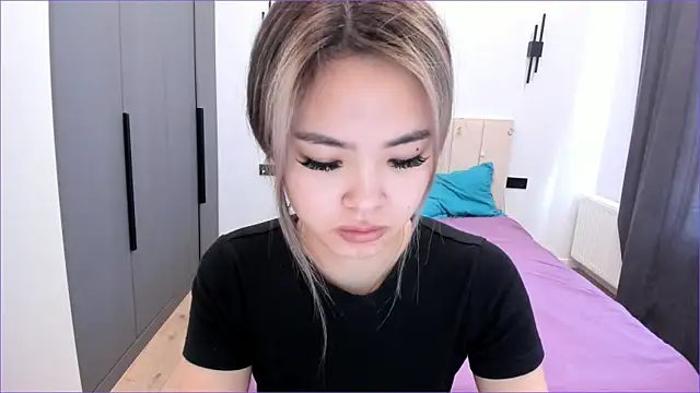 Maakimita online show from 11.18.25