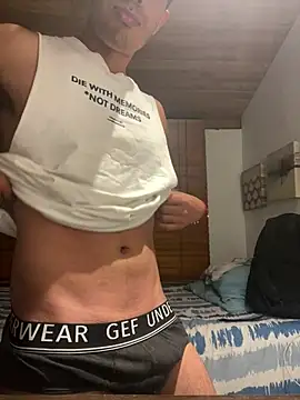 Snapshot of camiloyks chatting on 02.10.26 camiloyks online show from 02.10.26