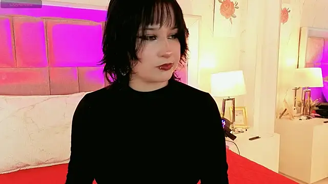 Snapshot of RobinBennett chatting on 06.04.26 RobinBennett online show from 06.04.26