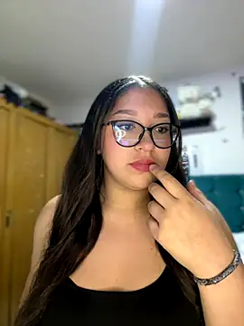 Snapshot of Whiitney_Bloom chatting on 09.14.25 Whiitney Bloom online show from 09.14.25