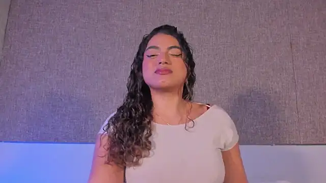 Snapshot of Salomeferreira_ chatting on 10.14.25 Salomeferreira online show from 10.14.25