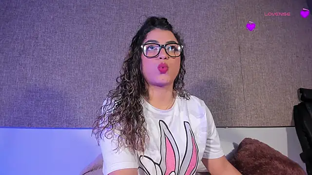 Snapshot of Salomeferreira_ chatting on 10.20.25 Salomeferreira online show from 10.20.25