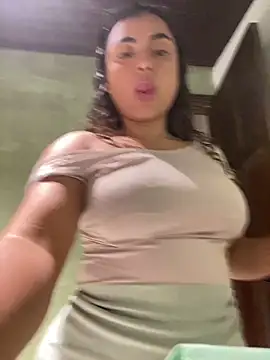 Snapshot of Salomeferreira_ chatting on 10.23.25 Salomeferreira online show from 10.23.25