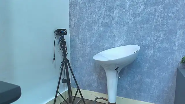 Snapshot of kissme_luna chatting on 09.14.25 kissme luna online show from 09.14.25