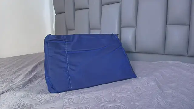 Snapshot of kissme_luna chatting on 01.13.26 kissme luna online show from 01.13.26