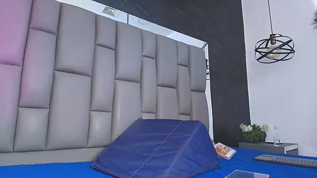 Snapshot of kissme_luna chatting on 01.14.26 kissme luna online show from 01.14.26