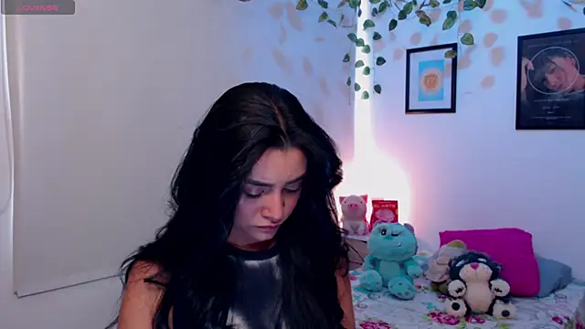 MarilynWhite  online show from 10.14.25