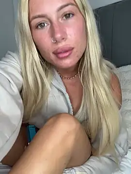 SexySaraxxoo online show from 07.26.26