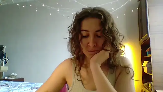 Snapshot of Mireeina chatting on 07.20.26 Mireeina online show from 07.20.26
