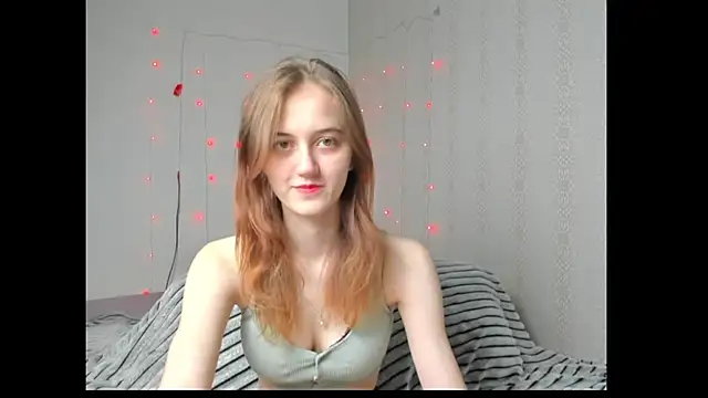 Snapshot of dreamy_pollyyy chatting on 04.13.26 dreamy pollyyy online show from 04.13.26
