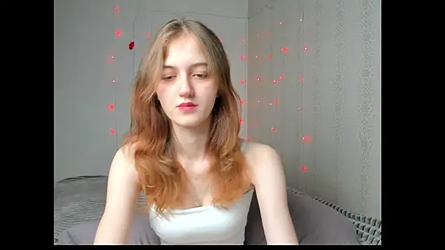 Snapshot of dreamy_pollyyy chatting on 05.16.26 dreamy pollyyy online show from 05.16.26