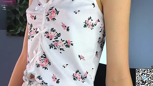 Succubelle online show from 10.19.25