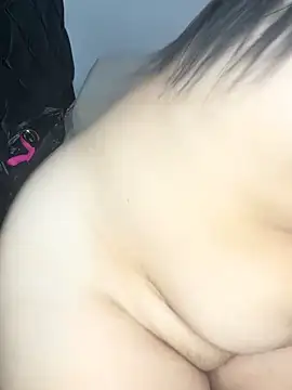 Yasmine  Hayat online show from 10.29.25