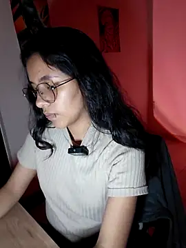 Snapshot of 4nndr chatting on 09.30.25 4nndr online show from 09.30.25