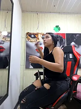 susan mooree online show from 10.04.25