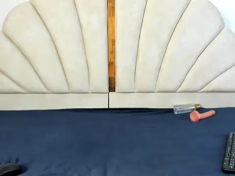 Snapshot of Kimberly_TaylorX chatting on 09.18.25 Kimberly TaylorX online show from 09.18.25