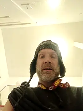 Mrdano0000 online show from 12.22.25