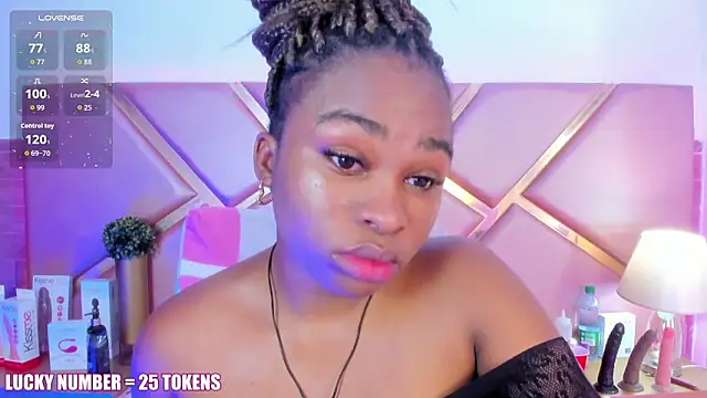 Snapshot of SophieSinclair chatting on 03.15.26 SophieSinclair online show from 03.15.26