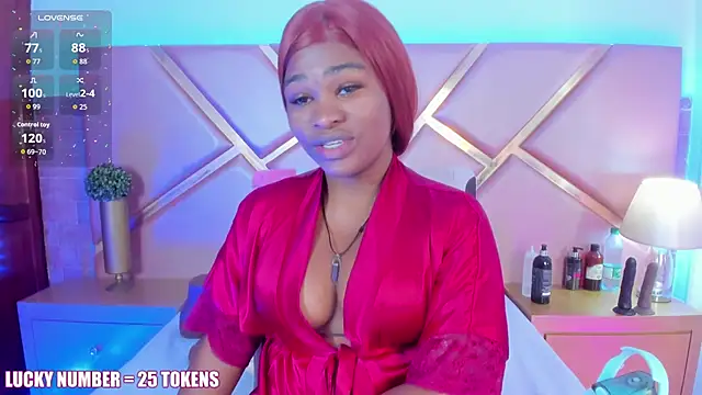 Snapshot of SophieSinclair chatting on 04.15.26 SophieSinclair online show from 04.15.26